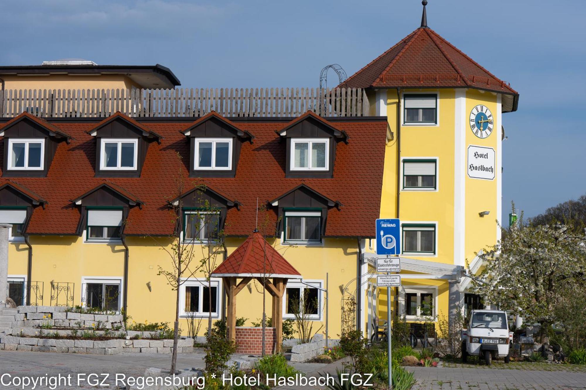 Hotel Haslbach FGZ Zeitlarn Exterior foto