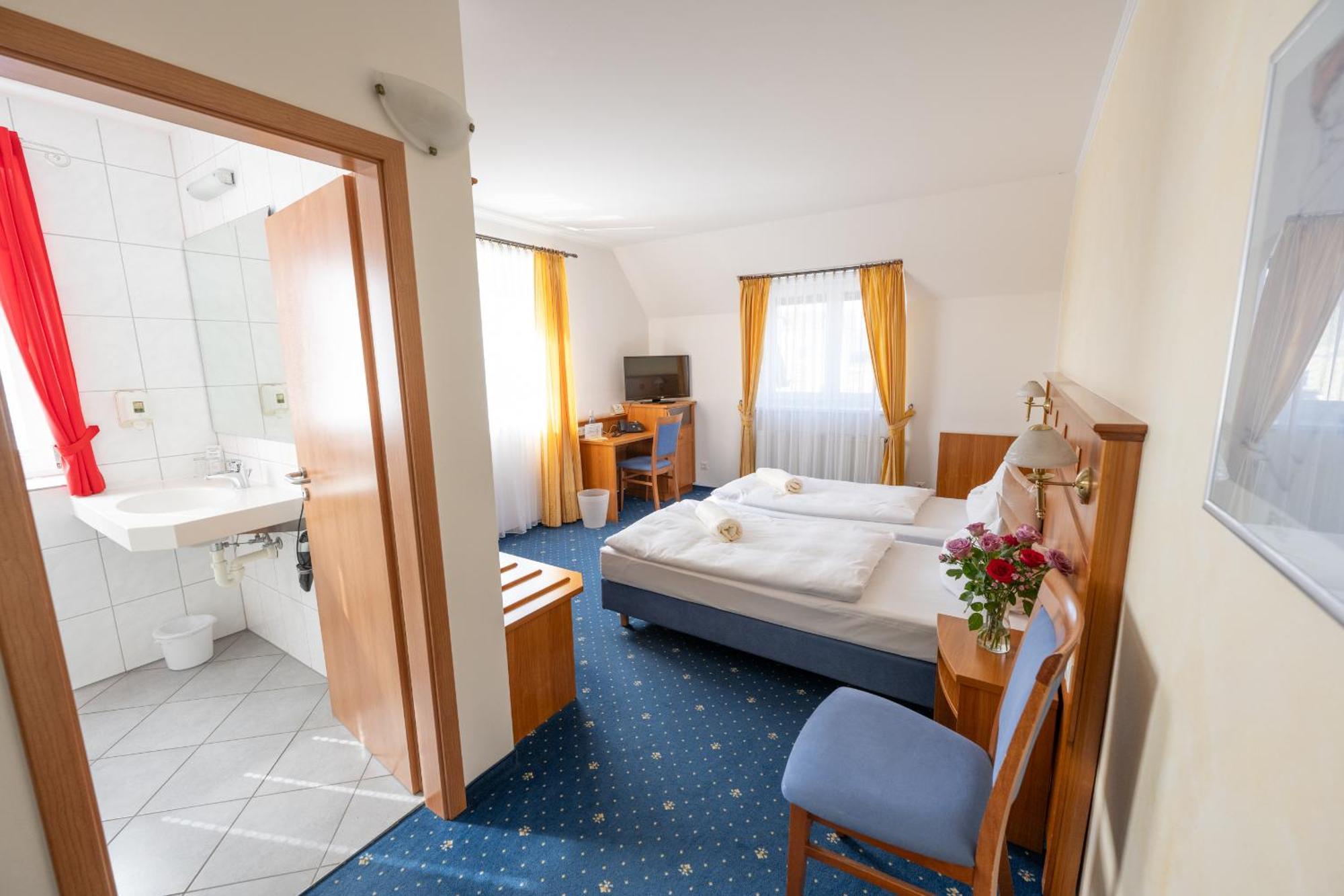 Hotel Haslbach FGZ Zeitlarn Exterior foto