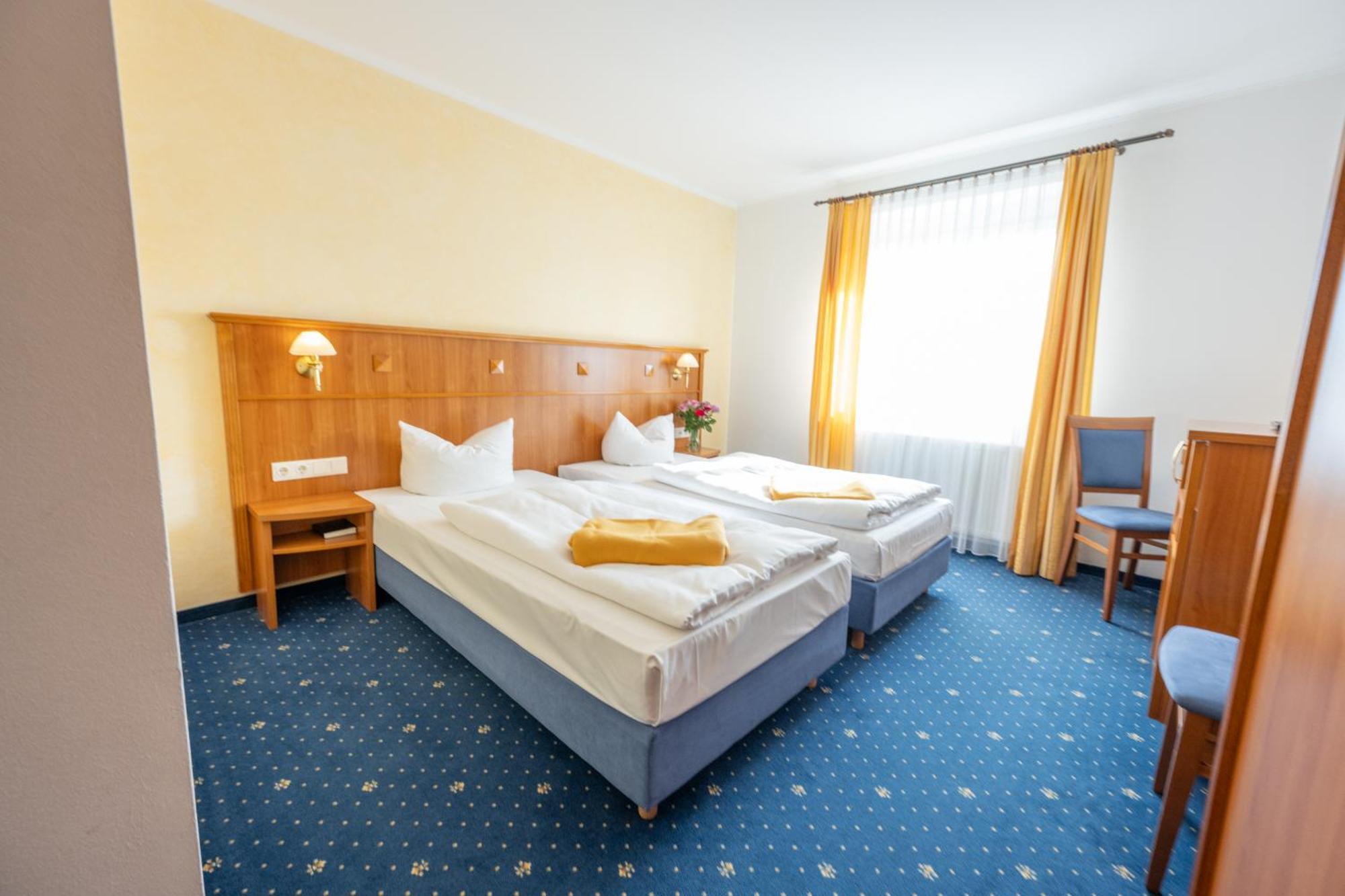Hotel Haslbach FGZ Zeitlarn Zimmer foto