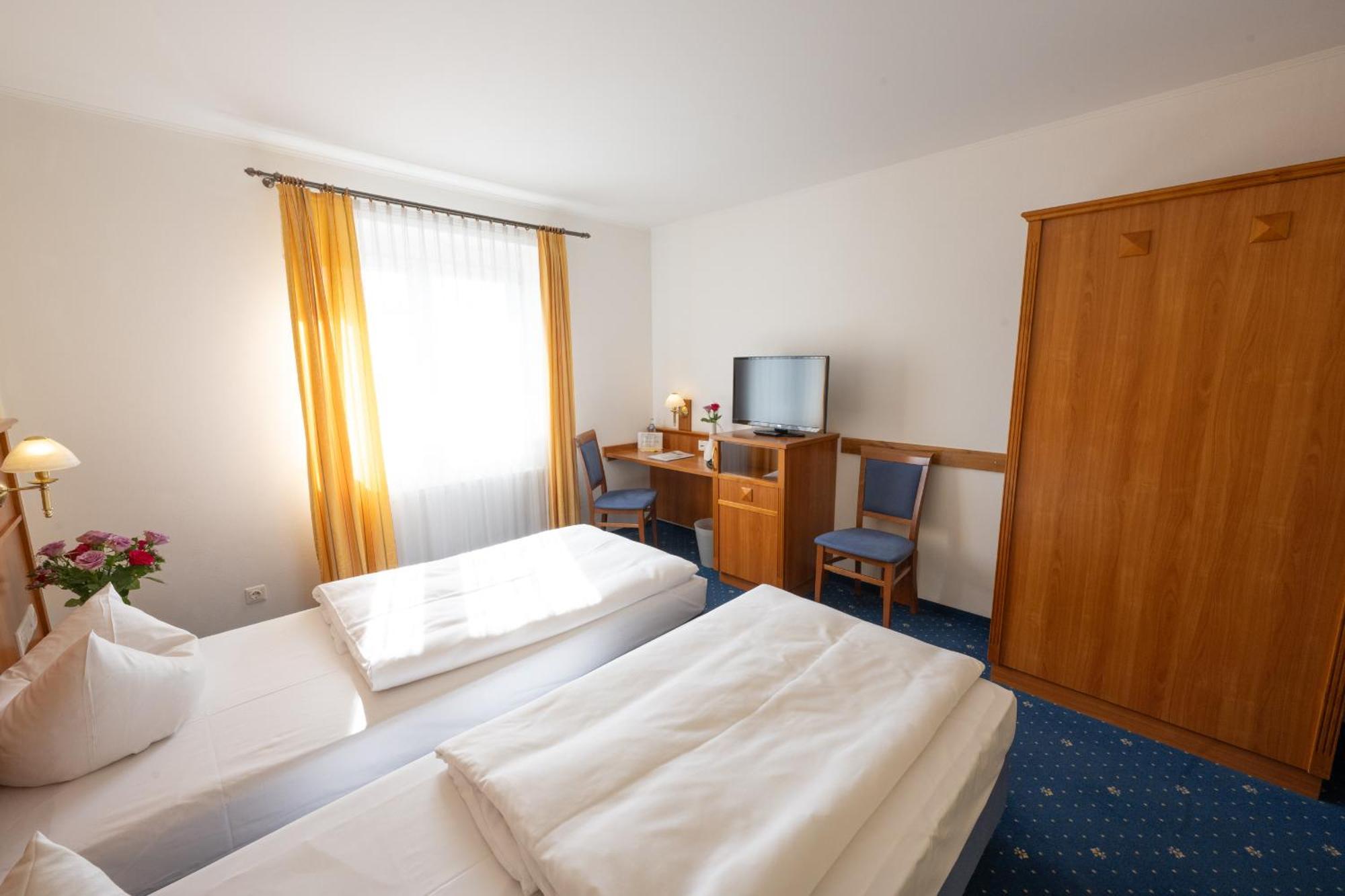 Hotel Haslbach FGZ Zeitlarn Zimmer foto