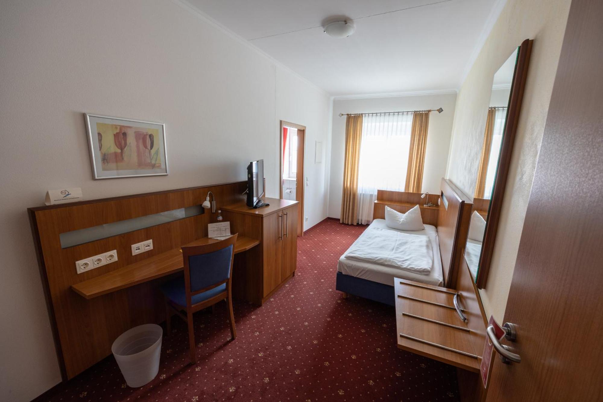 Hotel Haslbach FGZ Zeitlarn Zimmer foto